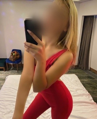 Мои услуги настолько разнообразны, что ты точно найдешь то, что тебе нужно. 💋
🌹 Я могу стать твоей нежной и страстной любовницей, которая превратит твои самые сокровенные фантазии в яркую реальность. Моя гибкость и развратность оставят тебя в полном восторге от нашей встречи.
💄 Ты можешь насладиться глубоким минетом, зажигательными стриптизом и самыми изысканными позами. Также доступны дополнительные возможности, которые ты узнаешь, связавшись со мной.
🌇 Живу в Москве, готова пригласить тебя в свою уютную квартиру или приехать к тебе. Фотографии, которые ты видишь, полностью соответствуют реальности. Незабываемые впечатления и удовольствие гарантированы. 💯
💌 Оставь всю заботу и напряжение за дверью и позвони мне сейчас. Я обещаю, что мы проведем вместе время, о котором ты еще долго будешь помнить. Жду твоего звонка, чтобы устроить тебе настоящий рай на земле. 😘 Аннушка